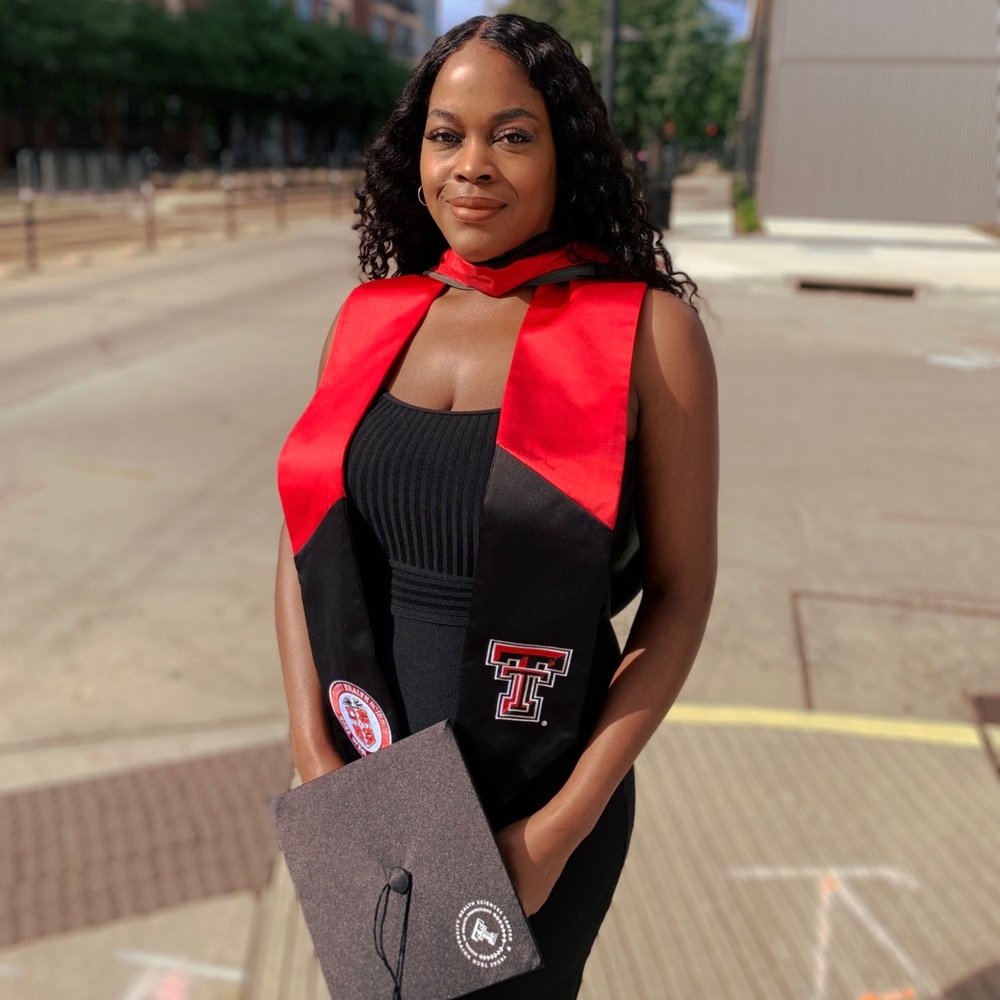 Meet your Posher, Tina